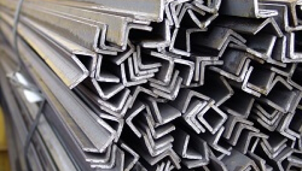 Уголок металлический